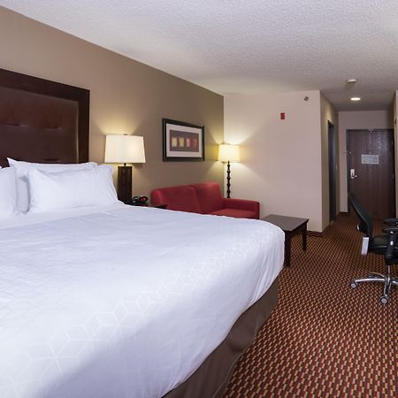 Holiday Inn Express Hartford-Newington By Ihg Exterior photo