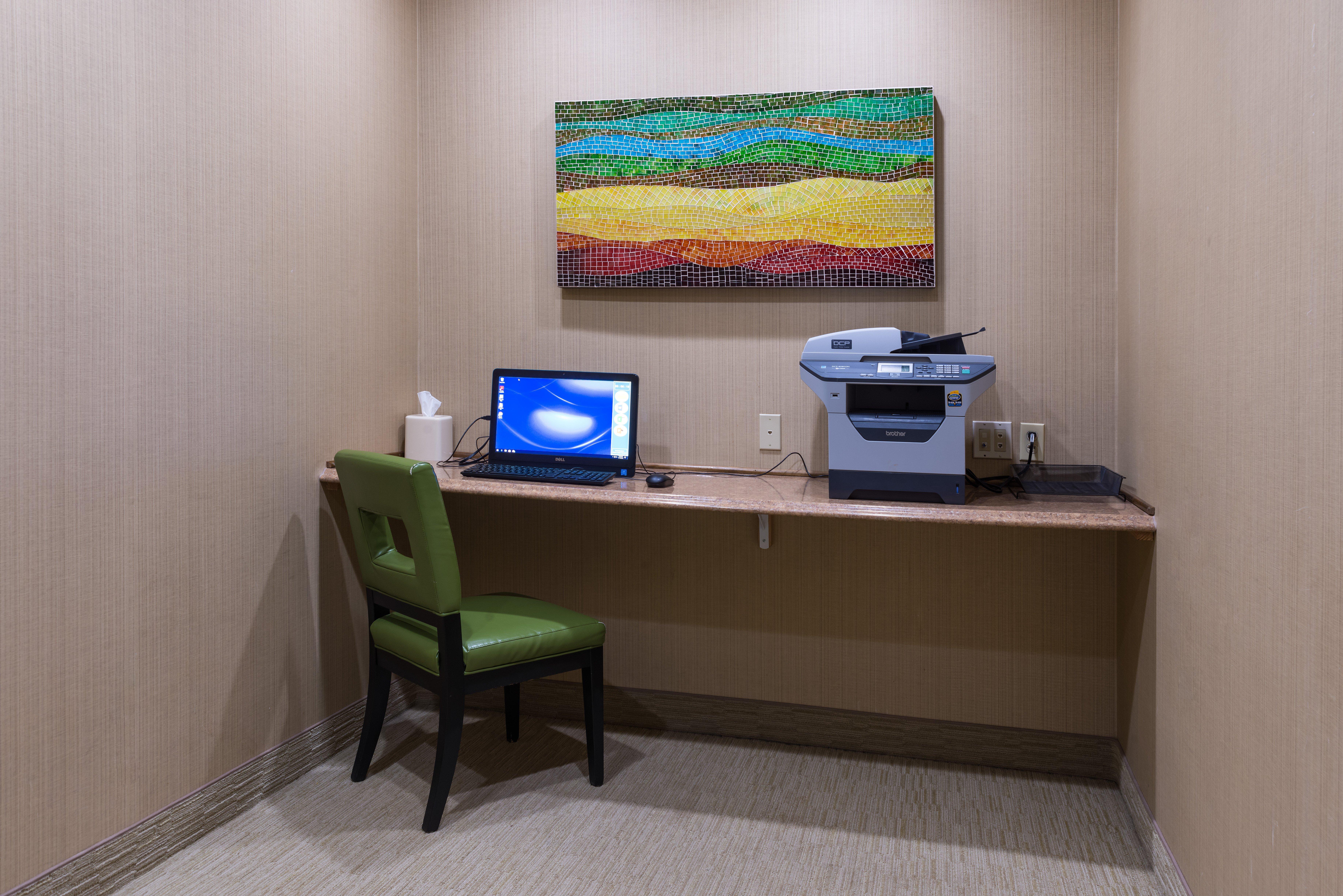 Holiday Inn Express Hartford-Newington By Ihg Exterior photo