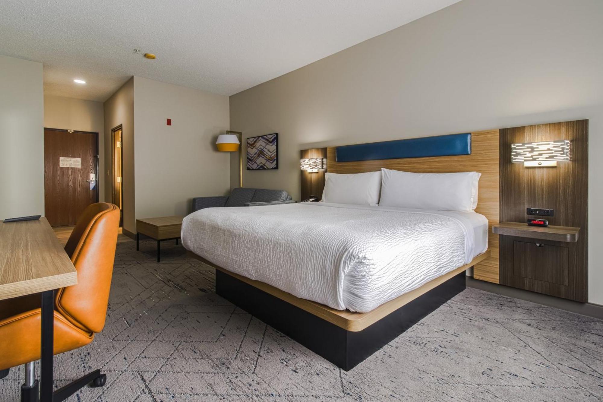 Holiday Inn Express Hartford-Newington By Ihg Exterior photo