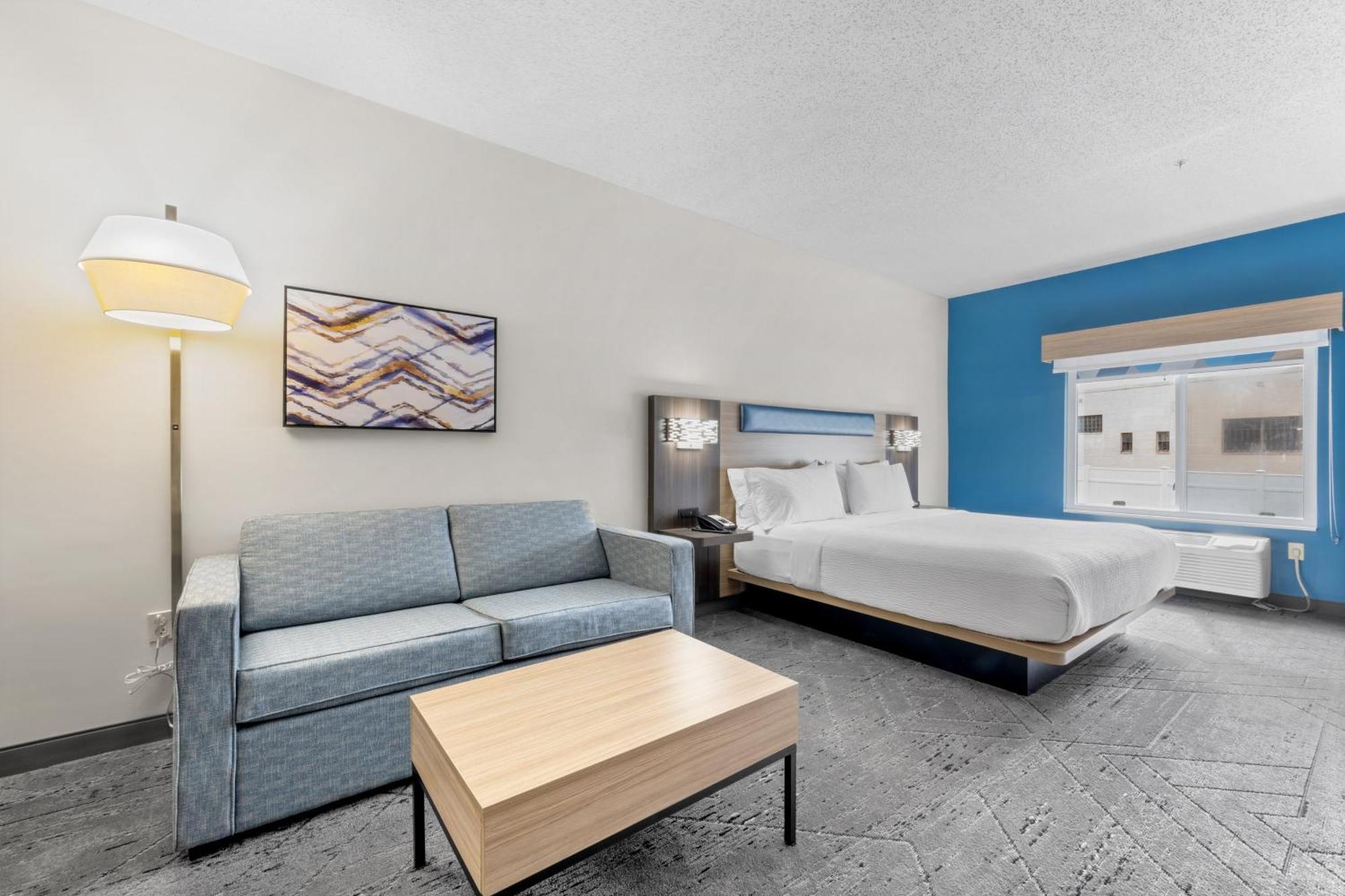 Holiday Inn Express Hartford-Newington By Ihg Exterior photo