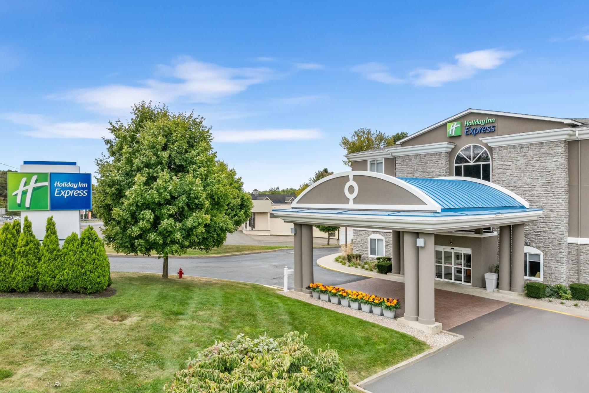 Holiday Inn Express Hartford-Newington By Ihg Exterior photo