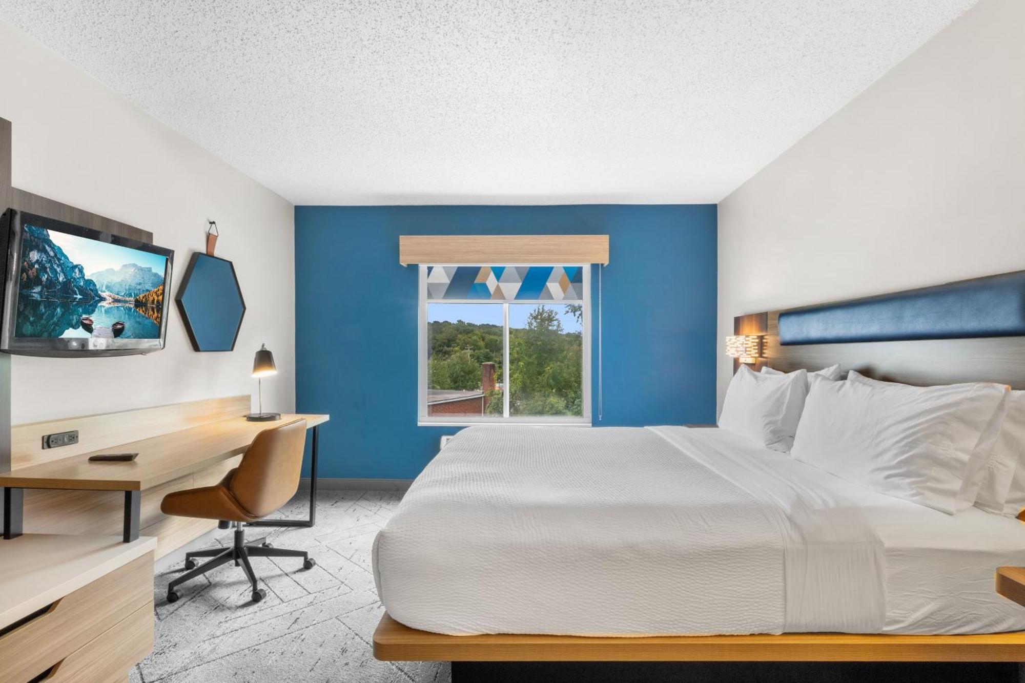 Holiday Inn Express Hartford-Newington By Ihg Exterior photo